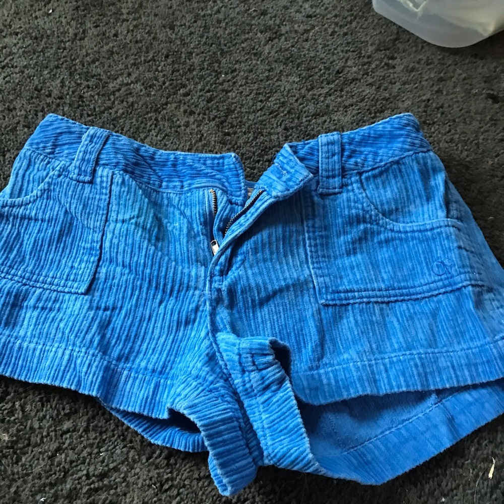 Shorts - Picture 4 of 7